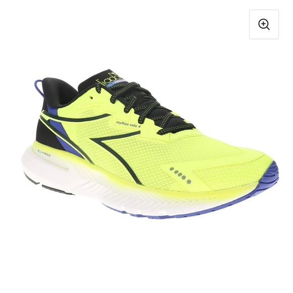 Diadora Mythos Blueshield Volo 4 - Men's Running Shoes - Men’s size 10.5 US